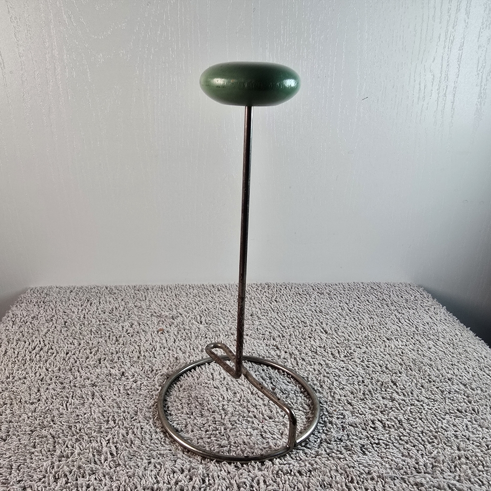 Green Hat Stand with Silver Base - Picture 4 of 5